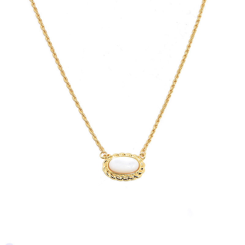 Chic Vintage-Inspired Necklace with Mother of Pearl Pendant in Gold Vermeil